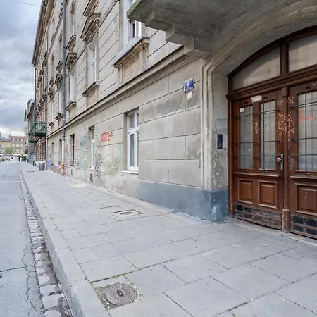 Bochenska Modern By Bookinghost